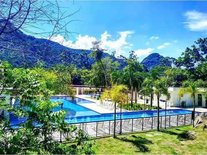 Condominio Na Mata Com Piscina- 9km Río de Janeiro